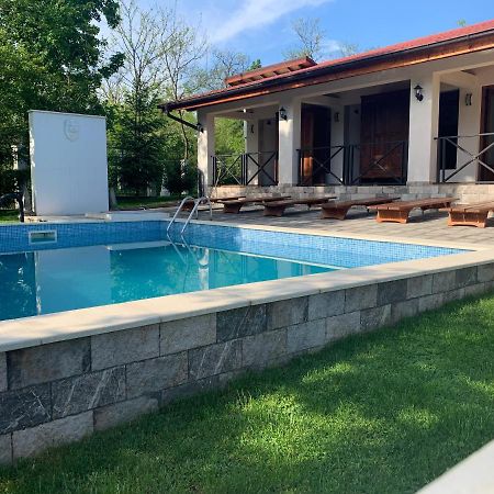 Casa Romana Ieşelniţa Eksteriør billede
