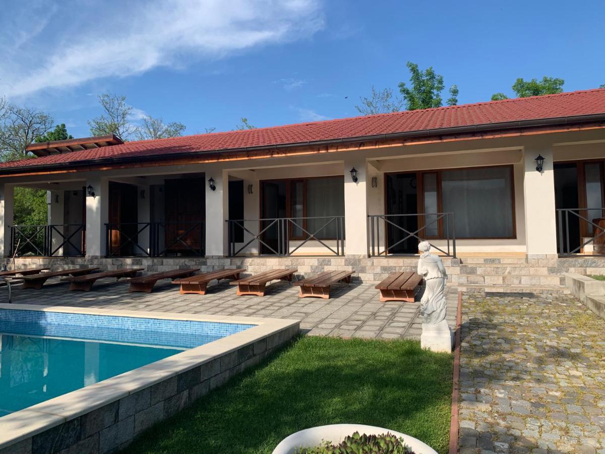 Casa Romana Ieşelniţa Eksteriør billede