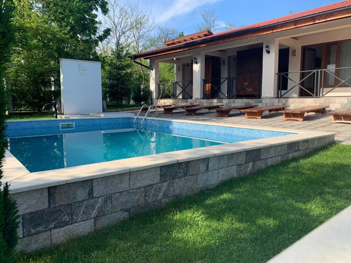 Casa Romana Ieşelniţa Eksteriør billede